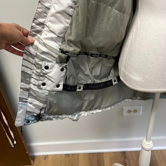 Oakley Anorak Fit Ski Jacket Mens Medium Blue Gray Outdoor Gorpcore Activewear - Picture 8 of 12